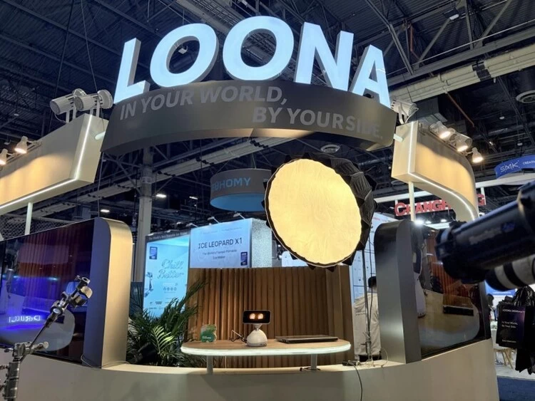 情感交互+办公助理的智能桌面机器人重塑办公体验-智云网(图1) 情感交互+办公助理的智能桌面机器人重塑办公体验-智云网(图1)