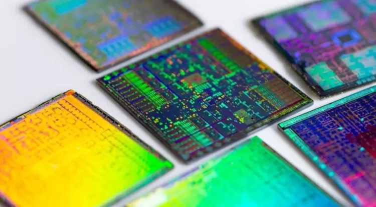 台积电2纳米制程的流片数量已达到3纳米节点的1.5倍，苹果、高通和联发科的订单占据主要份额(图1)