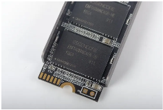 KLEVV CRAS C700 RGB SSD 240GB:高颜值散热与强悍性能解析(图8) KLEVV CRAS C700 RGB SSD 240GB:高颜值散热与强悍性能解析(图8)