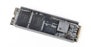 KLEVV CRAS C700 RGB SSD 240GB:高颜值散热与强悍性能解析(图6) KLEVV CRAS C700 RGB SSD 240GB:高颜值散热与强悍性能解析(图6)