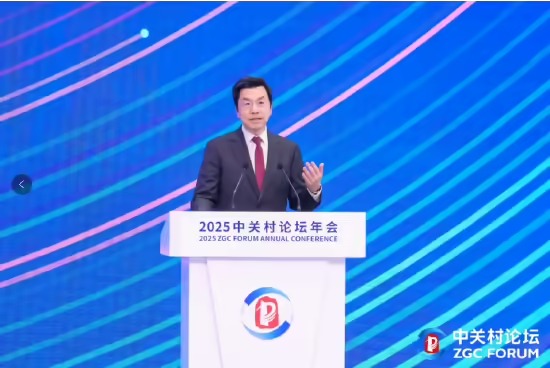 李开复：零一万物正基于 DeepSeek，打造 AI 2.0