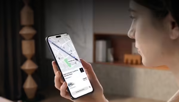 19e9ed7aj00sy3cvx004ud000go009jp 荣耀 CEO 李健谈通用人工智能:当务之急是让 AI 能解决问题