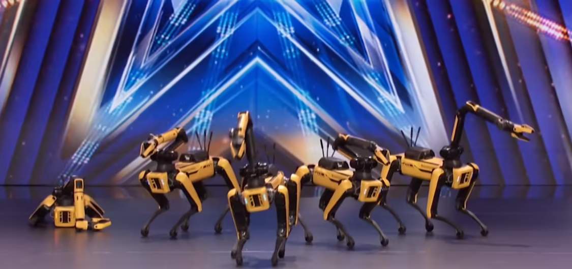 波士顿动力机器狗参加《美国达人秀》，大秀劲歌热舞获全票晋级