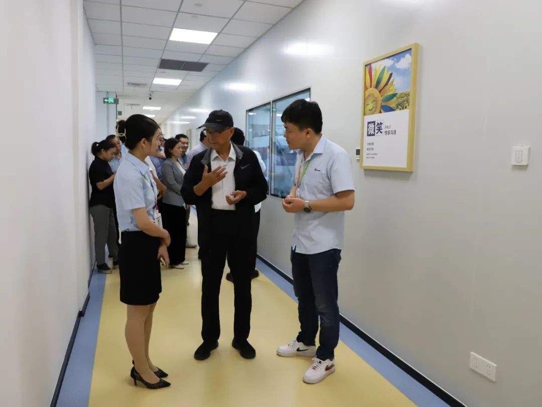 绍兴市科技局领导与南京大学院士调研芯云半导体推进产学研合作(图3)